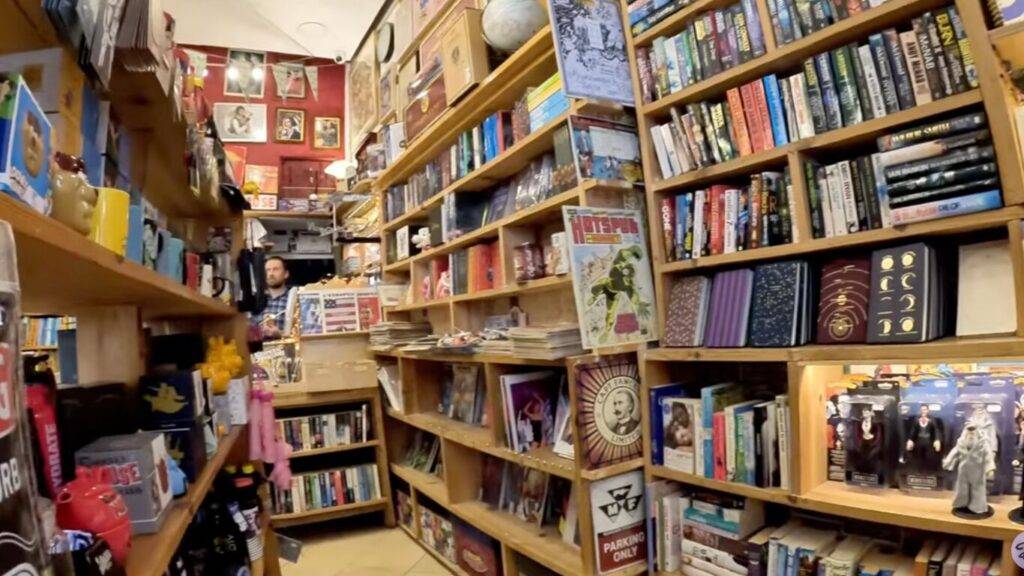 Elephant Bookstore（エレファント・ブックストア）