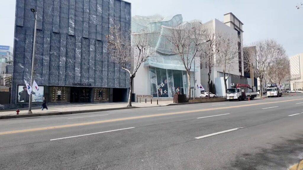 韓国旅行女子旅おすすめ｜清潭洞（チョンダムドン）Cheongdam-dongルイ・ヴィトン、シャネル、ディオールなどハイブランドが並ぶ